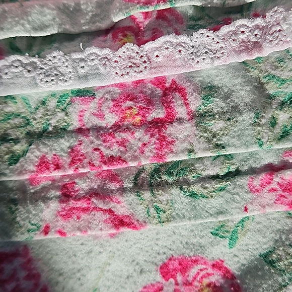 Lanz of Salzburg 1X flannel pajama set. Green pink + yellow EUC - Picture 5 of 14